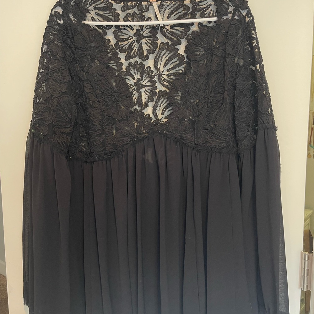 Free People Magdalene Crochet Tunic – Black (Small)